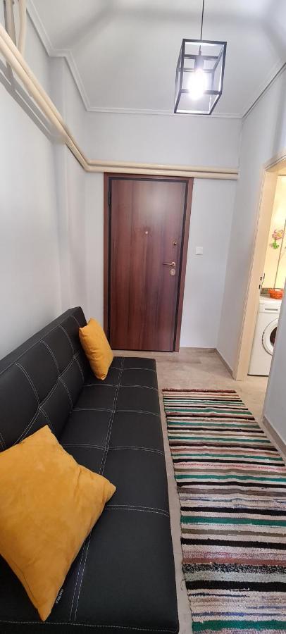 A Peaceful In Apartment Athens